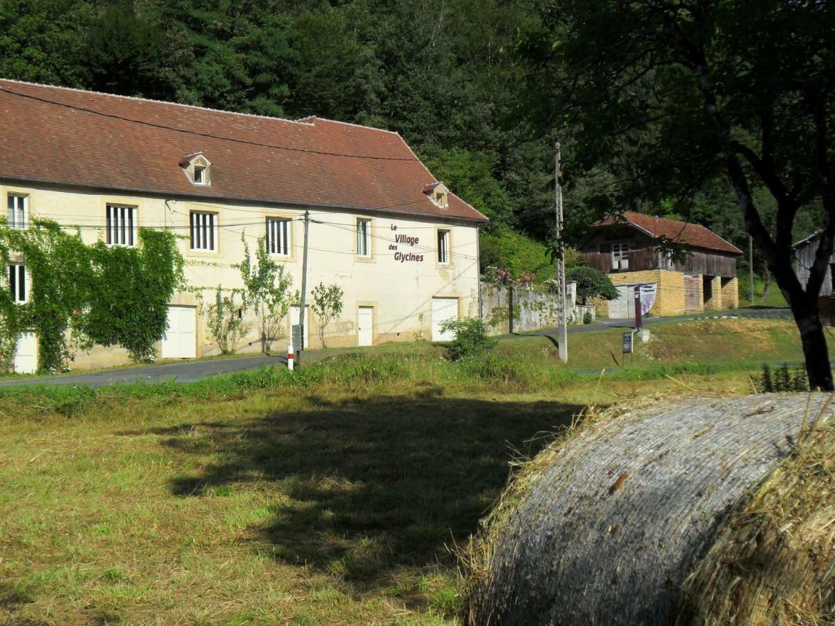 Le Village Des Glycines Carsac-Aillac Exterior photo